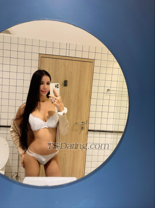 trans girl Ryndarinxx 2014118