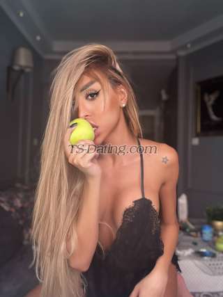 trans girl razaan88 1143598