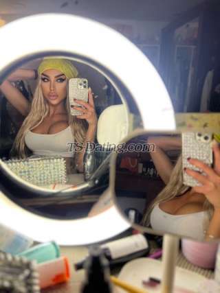 trans girl razaan88 2835396