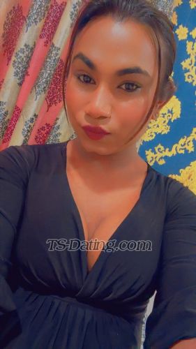 trans girl rheamalhotra 4439924