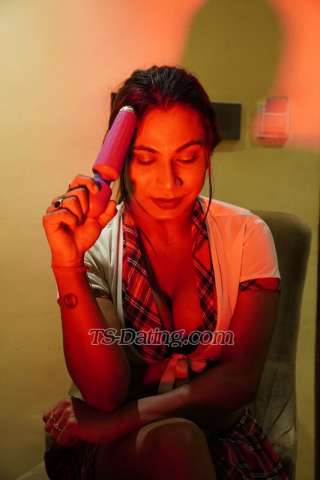 trans girl rheamalhotra 9313695