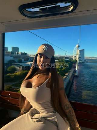 trans girl SAMILLYPARIS 8141029