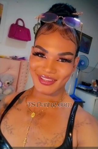 trans girl SARACAMPUZAN 1506656