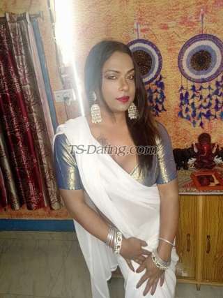 trans girl SEXYISHITA01 9395670