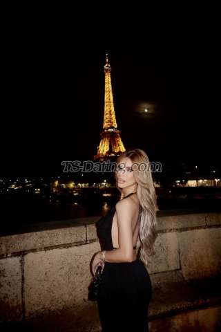 trans girl SEXYarrianeTS 0673120