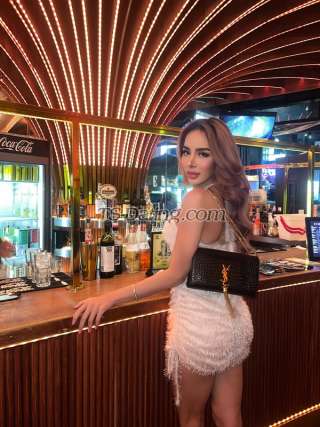 trans girl SMILESMILE 6124461