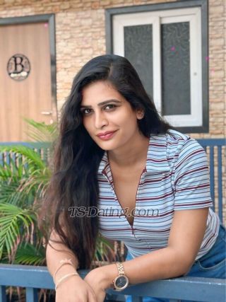 trans girl Saara 9455105