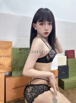 trans girl Sarah2001 1481414