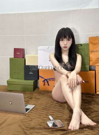 trans girl Sarah2001 1481623