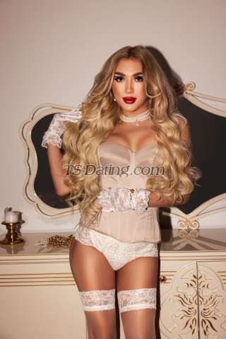 trans girl SarahBlondie 2089898