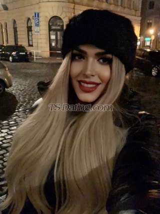 trans girl KarlaDiaz 1075573