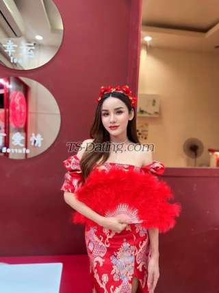 trans girl Sarahwinter 8332035