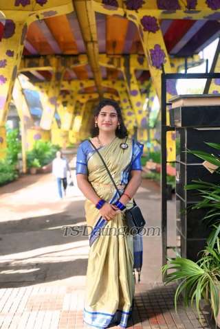 trans girl Savitachabra 9479939