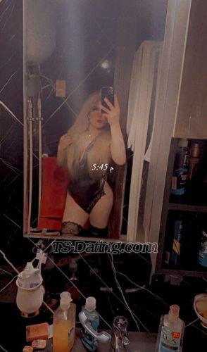 trans girl Selena2 9590904