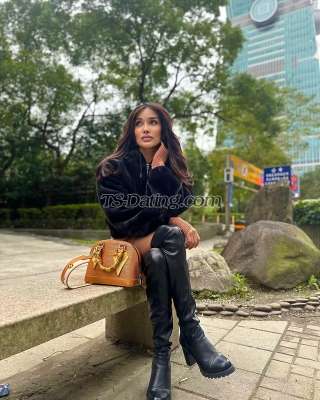 trans girl SexyYOSHIE69 3958975