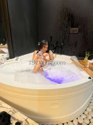 trans girl Sexykiaara 8058924