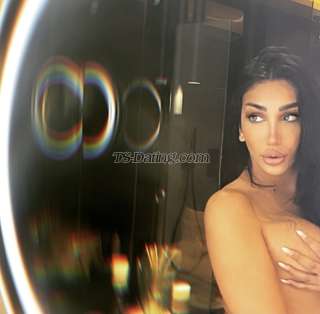 trans girl Shahooda 5120018