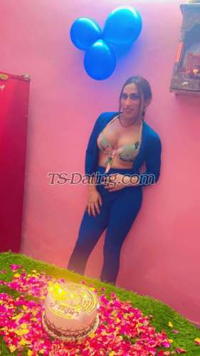 trans girl Shaluhottie 6320685