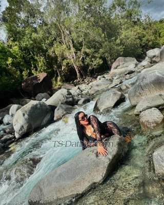 trans girl Sharif 1024931