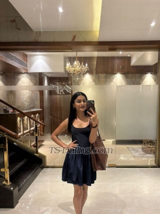 trans girl ShrutiRajput 2899810