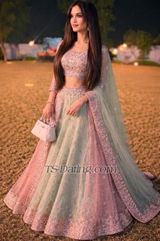 trans girl SilkNain 7025188
