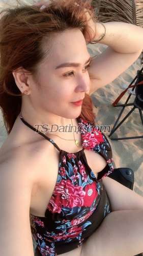trans girl SimplyAnnE 8791304