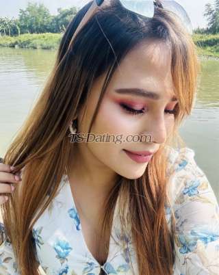 trans girl Sizzlinghot 1507111