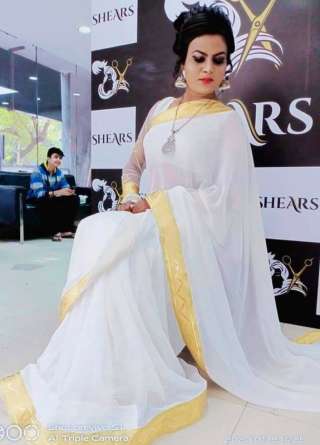 trans girl Snehil 0264932