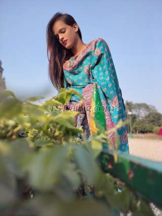 trans girl SomyaJaan 6418146