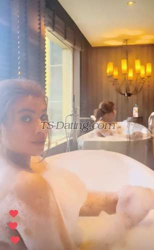 trans girl Soniyaa 3004177