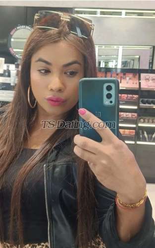 trans girl Soniyaa 6379868