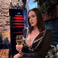 Sophiee La Seu Durgel Transex ESTOY EM LA SEU DURGELLHola soy una hermosa chica
trans, muy simpática y educada. Cariñosa y con experiencia
con . Me gusta beber vino, disfrutar de momentos
inolvidables, soy guapa, y . Envíame un mensaje para
agendar un momento muy agradable conmigo.Instagram:
@biacortez1310