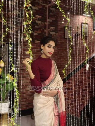 trans girl SuhaniSen 1782181