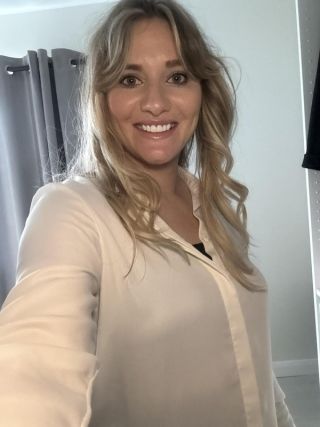 Female from USA - California