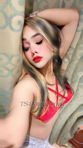 trans girl Suviiroy 1235883