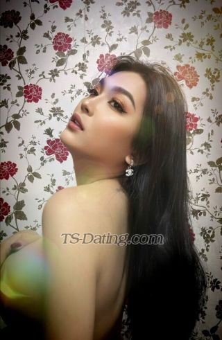 trans girl seductiveXzoe 1310100