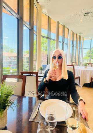 trans girl sirena29734y 9635685