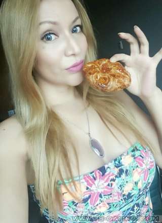 trans girl TSSHARLYN 9413843