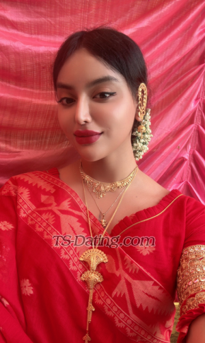 trans girl Taanish 6722640