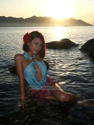 trans girl Tea2105 1003057