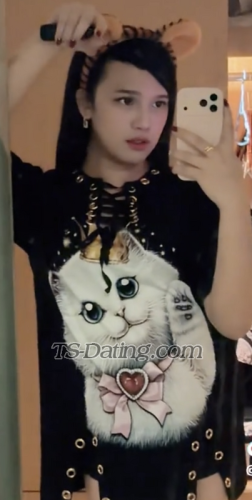 trans girl Terra302000 1920611 trans girl Terra302000 1920611