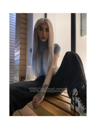 trans girl Thaliana 9741824