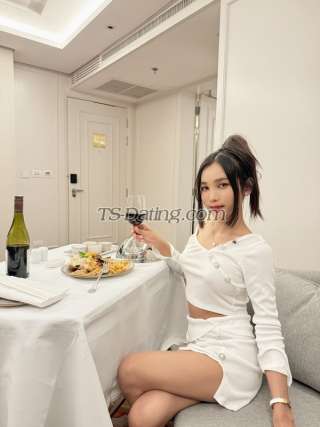 trans girl Thanarin 0689608