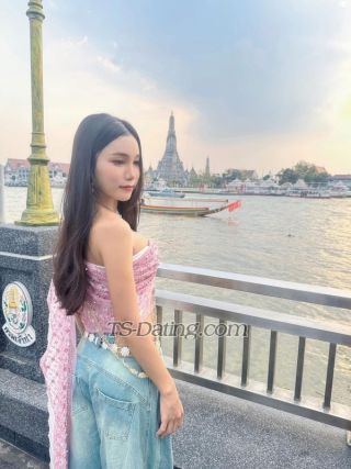 trans girl Thanarin 1435569