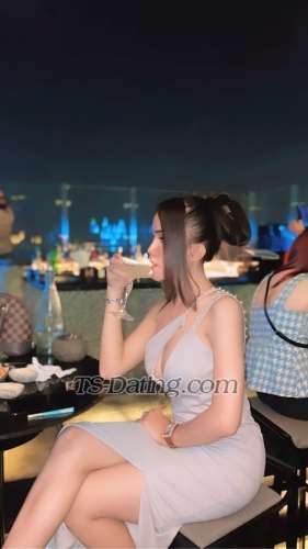 trans girl Thaniahasibu 1639032