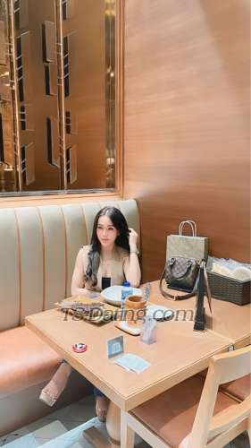 trans girl Thaniahasibu 1639277