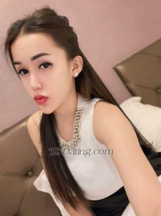trans girl Thaniahasibu 2830876