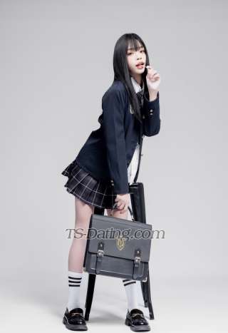 trans girl Tichapapron 0212671