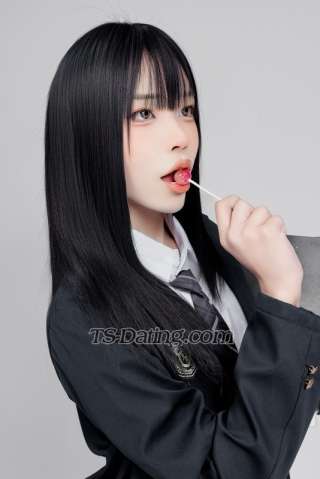 trans girl Tichapapron 9905890