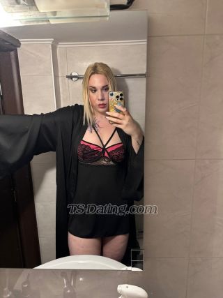trans girl Tinablonde996 0630936